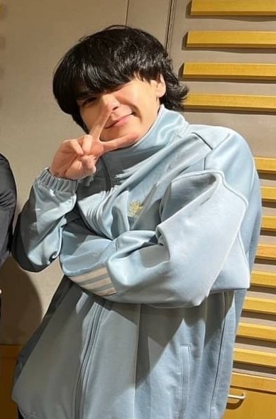 iokire_bread's tweet photo. このウィンブレ着て2ヶ月
ワイルド ⇆ 清楚
振り幅エグい🥺✨
#JO1  #豆原一成 @official_jo1

因みに
｢清楚｣ の対義語「濃艷✨」 https://t.co/EFwfrjRqWZ