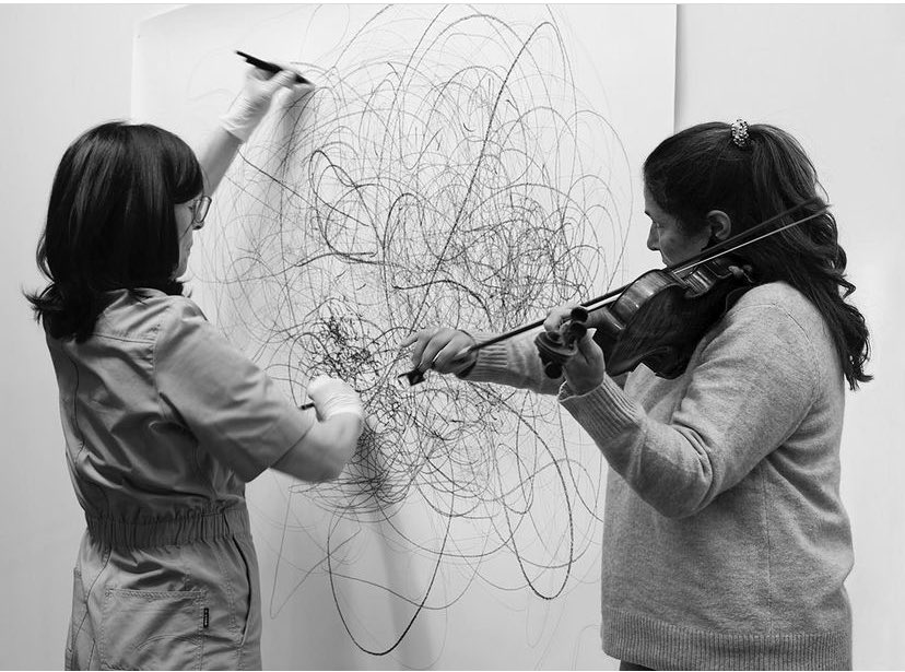 HehsuVioline's tweet photo. Morgen, 11.1.2024 habe ich die Freude und Ehre, mit Astrid Rieder in ihrem Atelier das neue Do TransArt Jahr zu eröffnen. 🎻🎨
https://t.co/aHEZf2jsoW #classicalbuzz #dotransart #lovemyjob https://t.co/I3LfOFUBs4