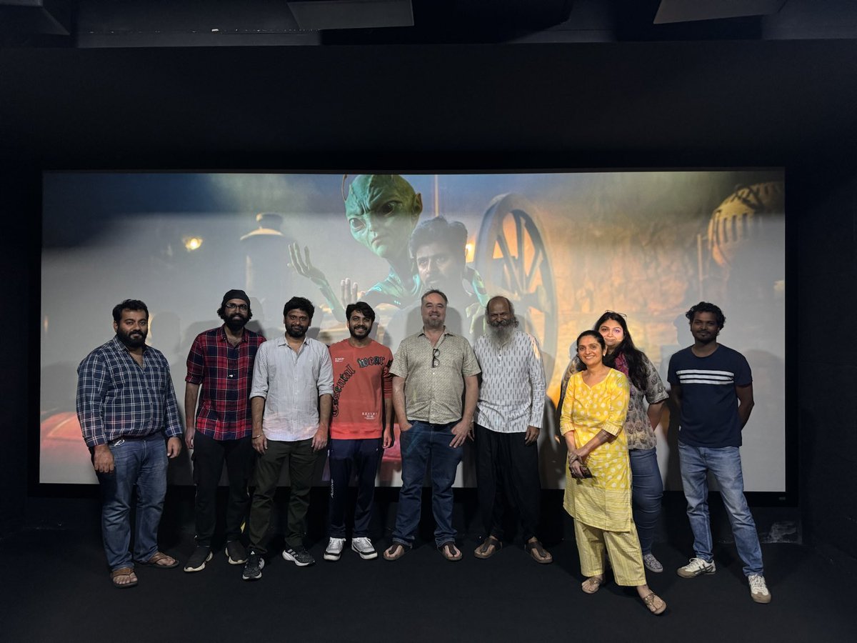 logaraj_vfx's tweet photo. Ayalaan crew with RC color team https://t.co/tSkIvksaA5