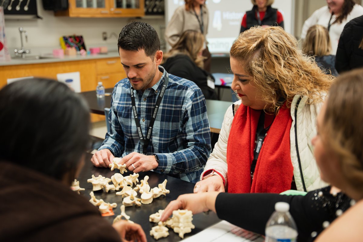 arizonafuture's tweet photo. Shaping the future of #AZ Ed: @scv35_comm just shared a pioneering journey in student-centered education with educators from across AZ and beyond. #SCV35 inspires us and demonstrates that the sky's the limit when learning is tailored to each student's unique needs.