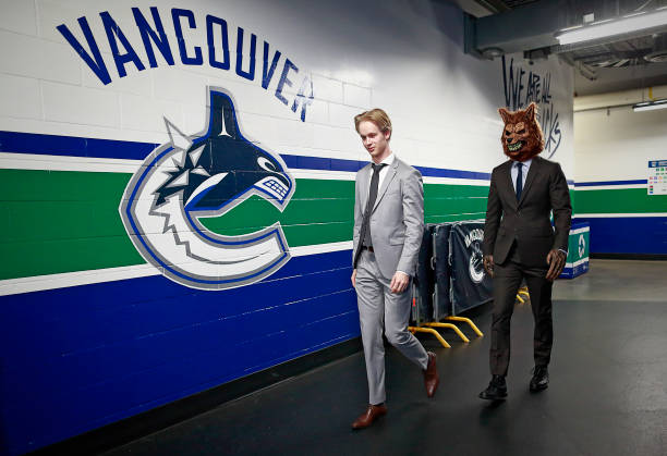 rude_canuck's tweet photo. If you don't retweet this, that wolf's gonna get him #canucks

Elias Pettersson #NHLAllStarVote https://t.co/mBqjcmvXTA
