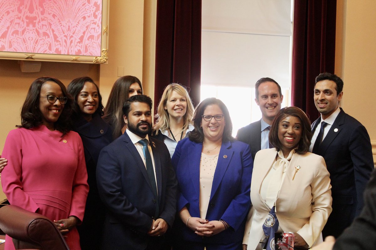 SalimVASenate's tweet image. It was an honor to be sworn in to serve the Commonwealth of Virginia moments ago. I look forward to the next four years of service to the people of the 37th Virginia Senate District.