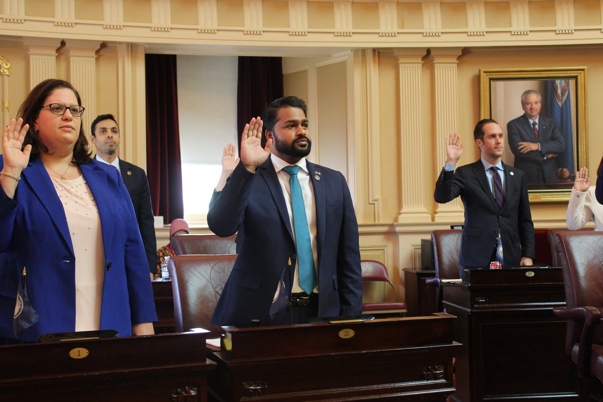 SalimVASenate's tweet image. It was an honor to be sworn in to serve the Commonwealth of Virginia moments ago. I look forward to the next four years of service to the people of the 37th Virginia Senate District.
