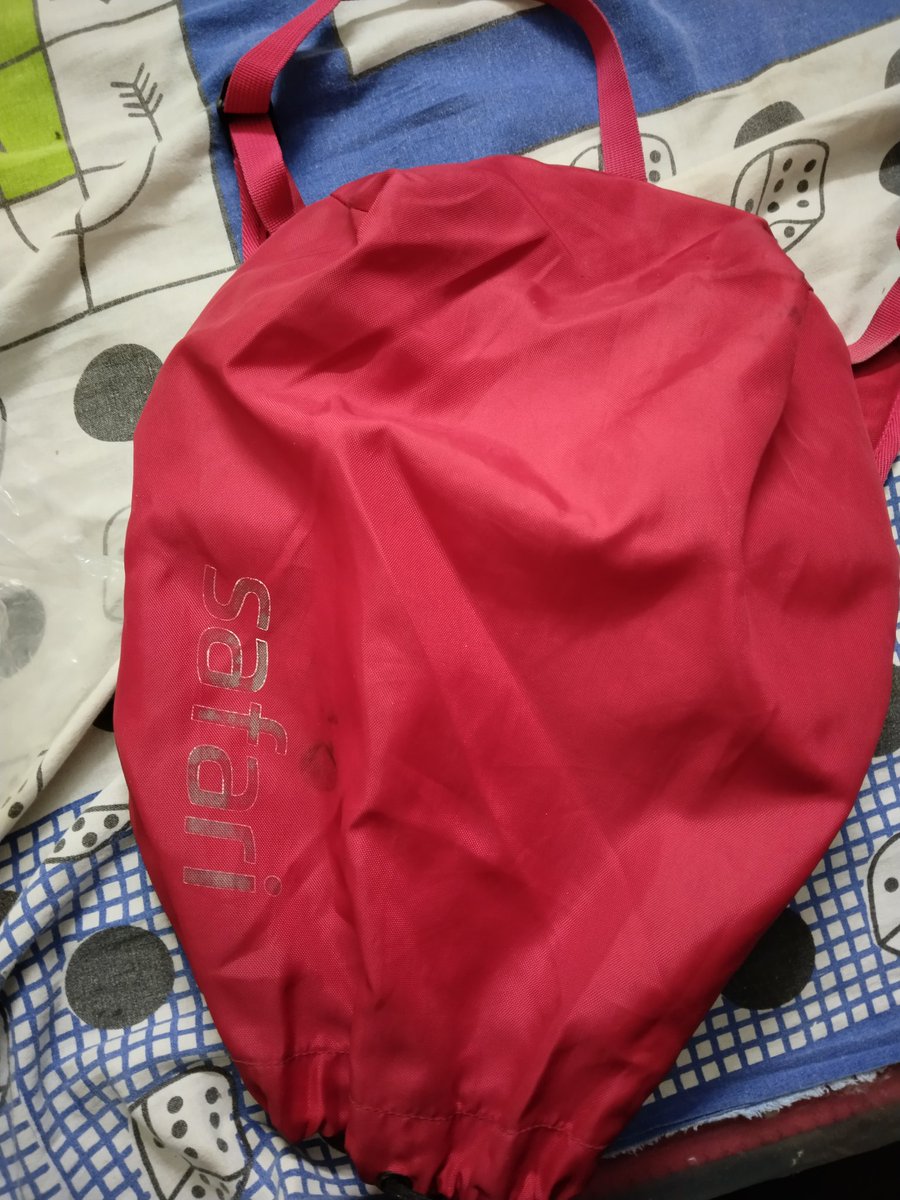 purvanjali1's tweet photo. @amazonIN I have received used product from @amazonIN side.
I have ordered a new bag from Amazon but I have received used bag from @amazonIN side.
Look at this bag totally used bag. I have received today. I am ver much disappointed. @ConsumerReports https://t.co/AUnXjMO44C