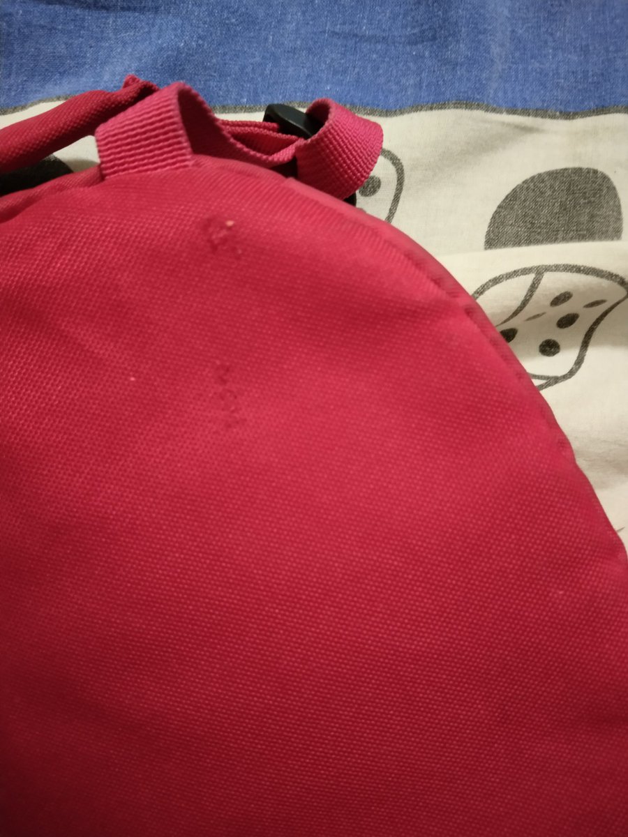 purvanjali1's tweet photo. @amazonIN I have received used product from @amazonIN side.
I have ordered a new bag from Amazon but I have received used bag from @amazonIN side.
Look at this bag totally used bag. I have received today. I am ver much disappointed. @ConsumerReports https://t.co/AUnXjMO44C