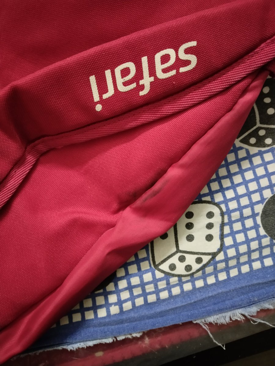 purvanjali1's tweet photo. @amazonIN I have received used product from @amazonIN side.
I have ordered a new bag from Amazon but I have received used bag from @amazonIN side.
Look at this bag totally used bag. I have received today. I am ver much disappointed. @ConsumerReports https://t.co/AUnXjMO44C