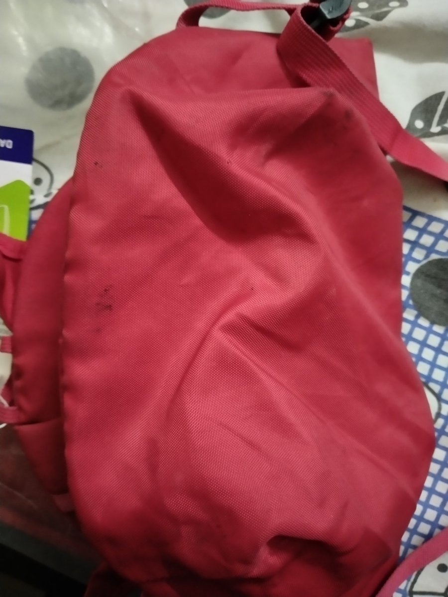 purvanjali1's tweet photo. @amazonIN I have received used product from @amazonIN side.
I have ordered a new bag from Amazon but I have received used bag from @amazonIN side.
Look at this bag totally used bag. I have received today. I am ver much disappointed. @ConsumerReports https://t.co/AUnXjMO44C