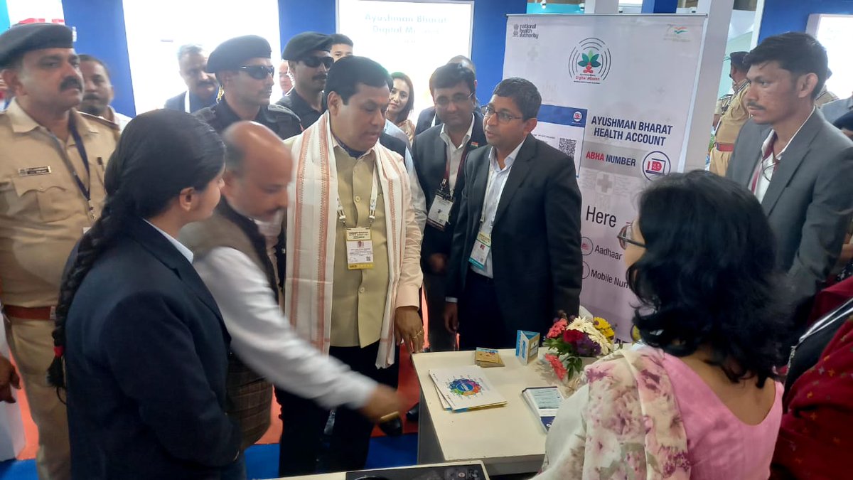 AyushmanNHA's tweet photo. Hon'ble Minister of Ports, Shipping and Waterways, Minister of AYUSH @sarbanandsonwal visited NHA pavilion and interacted with the NHA team at the ongoing @VibrantGujarat Summit 2024 in Gandhinagar, Gujarat.

Sh. @vikrampg, JD, NHA briefed him about the flagship schemes. https://t.co/kWFbw0DKGY