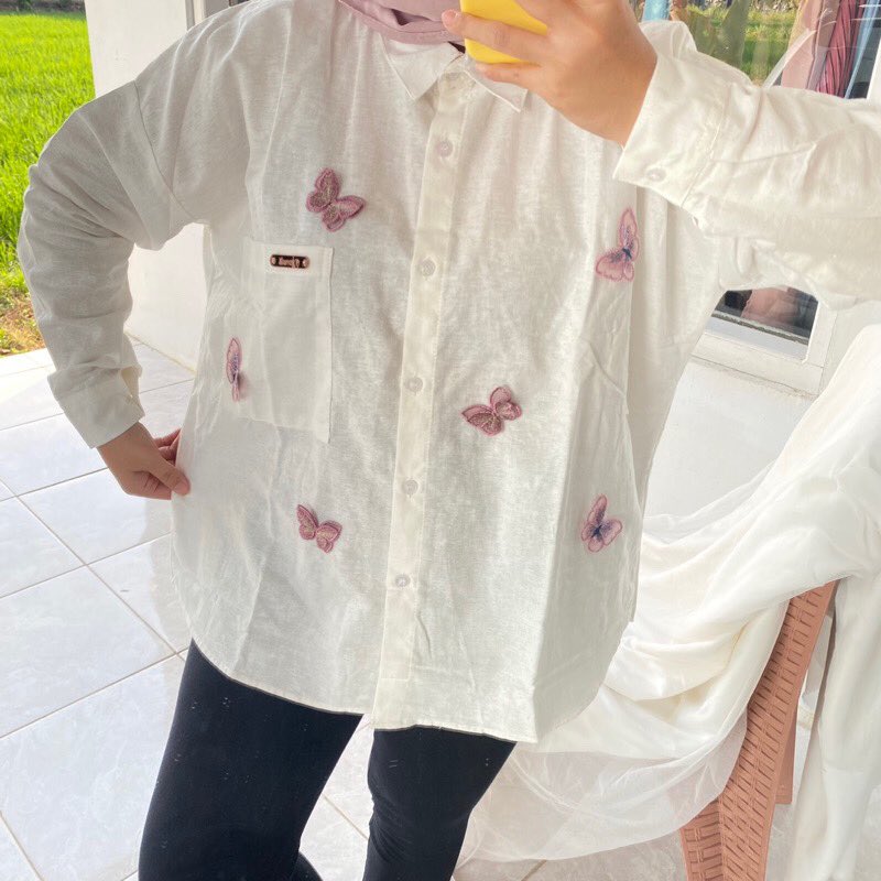 luvzvia's tweet photo. — kemeja kupu2

gemes bgt ga sii?!🥺

bahannya katun linen, bertabur butterfly jadi cantik bgt dan gak pasaran💓 

must have item!🫶🏻

🔗 https://t.co/WWZwOtaiq1 https://t.co/BkFFPFXKKW