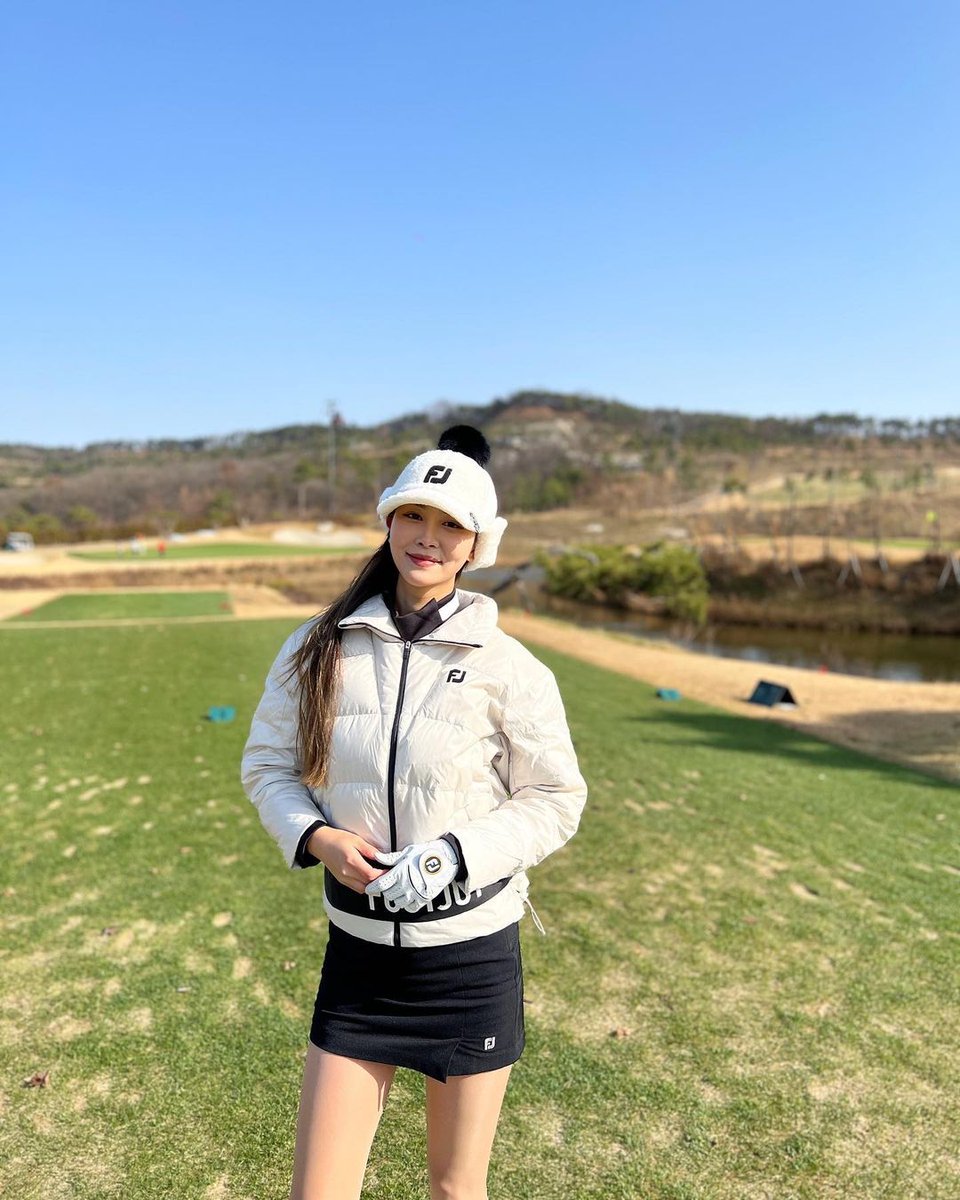 사실 목적지는 문제가 아니었다. 진짜 욕망은 떠나는 것이었다. 그가 결론을 내린 대로 이 세상 바깥이기만 한다면 어디로라도 떠나는 것이었다.