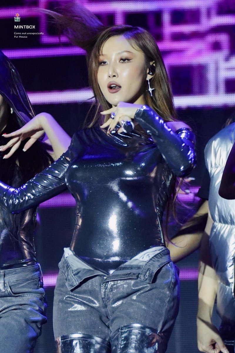 mintbox_0619's tweet photo. 240110 써클차트 뮤직어워즈

#마마무 #화사 #Hwasa 

엄마 나 드디어 칠리 봤어요 https://t.co/pjLvo1olzN