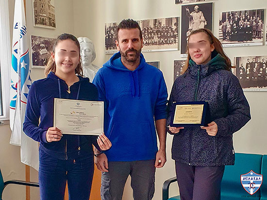 𝟯𝗼 #βραβείο στον πανελλήνιο μαθητικό διαγωνισμό της Εκπαιδευτικής Ραδιοτηλεόρασης για την Οδική Ασφάλεια, για τις μαθήτριες της Β’ Λυκείου Αφροδίτη Κ. και Νεφέλη Μ., με την καθοδήγηση του εκπαιδευτικού τους κ. Καρατζά. 
🎥 Δείτε το 𝘃𝗶𝗱𝗲𝗼 εδώ: youtu.be/yjV58EkIenI