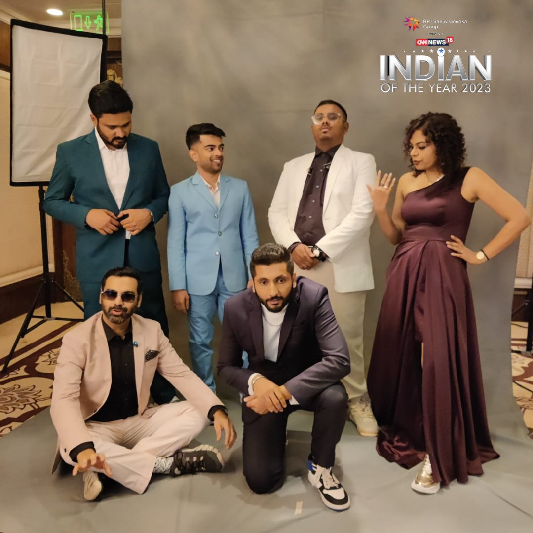 CNNnews18's tweet photo. Guess who were the first ones to grace #IndianOfTheYear stage with their electrifying performance! Voctronica!
Watch the biggest award night of this year #LIVE now on CNN-News18
#ManyMoods #IOTY #Voctronica #Music #BeatBoxing https://t.co/uQGp1ZlVuV