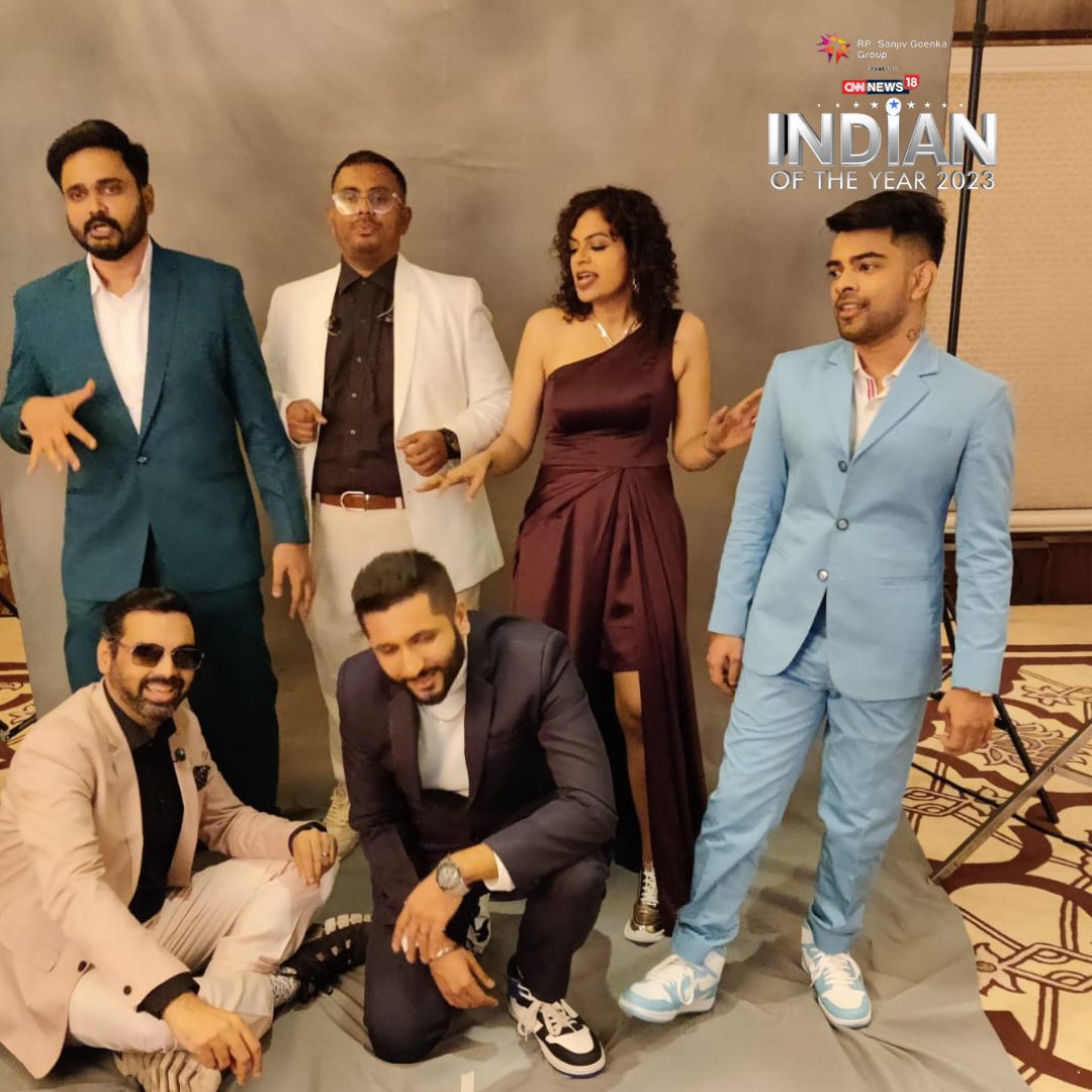 CNNnews18's tweet photo. Guess who were the first ones to grace #IndianOfTheYear stage with their electrifying performance! Voctronica!
Watch the biggest award night of this year #LIVE now on CNN-News18
#ManyMoods #IOTY #Voctronica #Music #BeatBoxing https://t.co/uQGp1ZlVuV