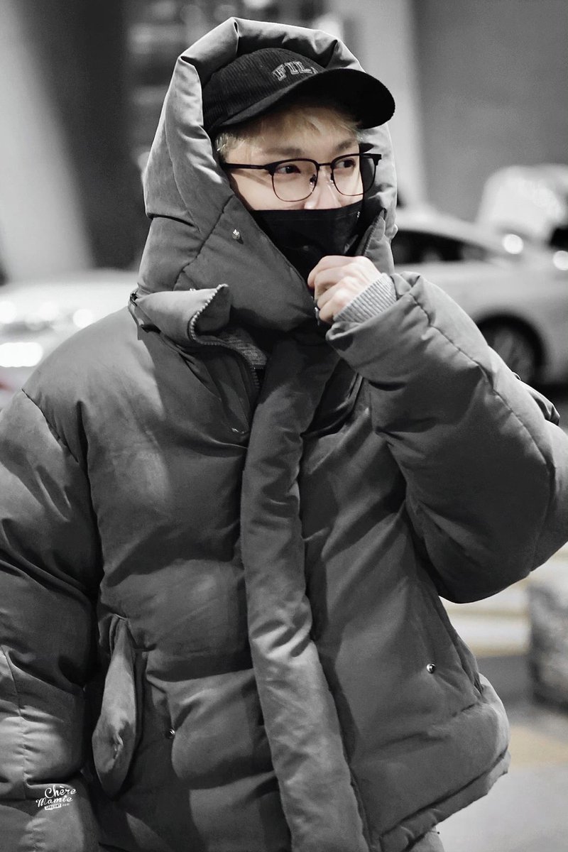 XbackINA's tweet photo. [PREVIEW] 100124 ICN Airport 🛬. (Cr : cheremamia)

 #LAY #张艺兴 #레이 #YIXING @layzhang @lay_studio https://t.co/Udn06akz7p