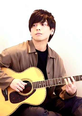 itchi_cherryB's tweet photo. 優里さん@yuuri_officialに憧れてギターを始めることにしました🎸
ドライフラワーを弾き語り出来るようになりたいな～(^^♪

＃優里 https://t.co/0qi5K8vMJe