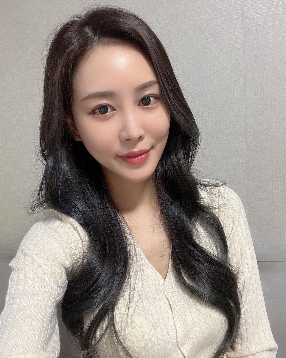 사실 목적지는 문제가 아니었다. 진짜 욕망은 떠나는 것이었다. 그가 결론을 내린 대로 이 세상 바깥이기만 한다면 어디로라도 떠나는 것이었다.