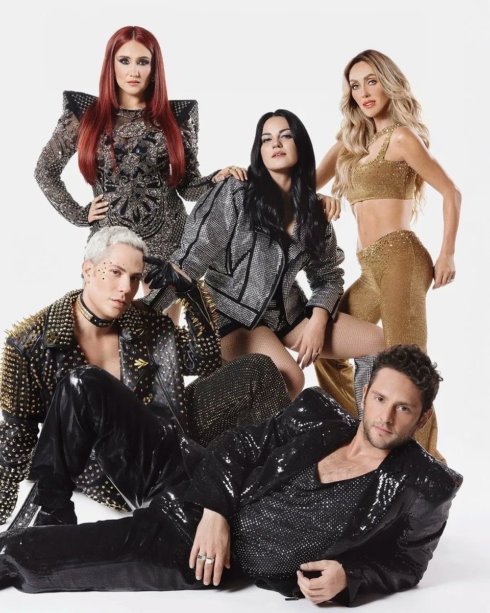 annienatural's tweet photo. RBD e as versões da música Que Hay Detrás a thread: https://t.co/XyuI8QGRf0