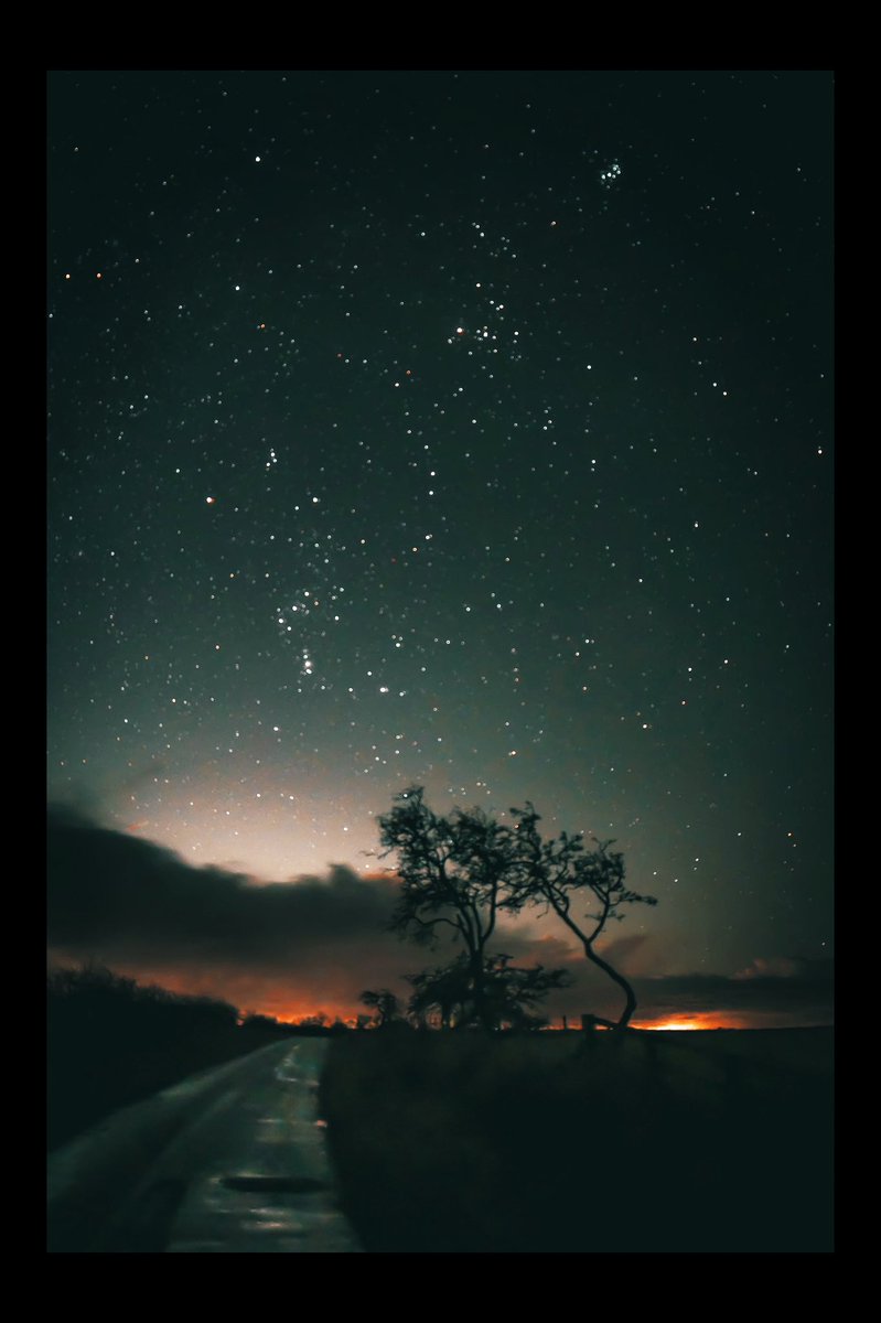 Thompa999's tweet photo. …take a moment to wonder… ✨

#Universe #darkskies #Northumberland #wonder #orion #pleiades #Taurus https://t.co/yOsndXwzYo