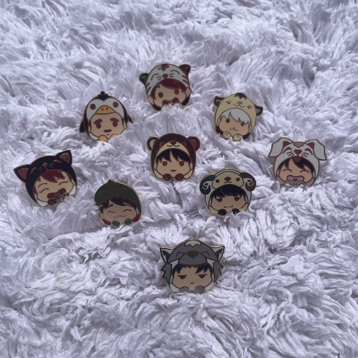 Kyungsoo and Baekhyun are sold out 👀 would anyone be interested in a restock for these mini exo onesie pins?