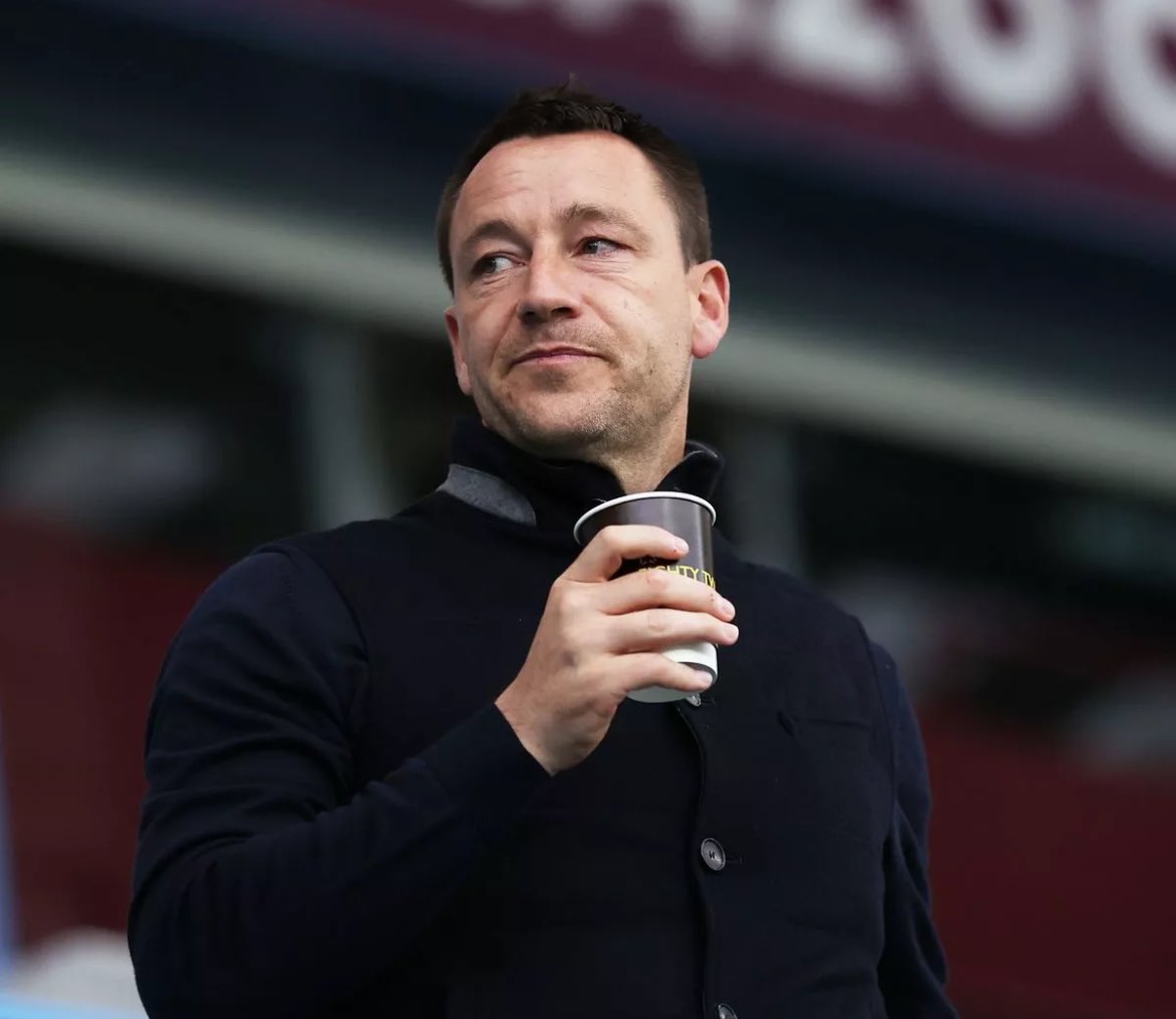 celery_brigade's tweet photo. whether or not you agree if poch should/shouldn’t be given more time, we 100% need JT on the coaching staff (as an assistant ideally) 

the dressing room is severely lacking leaders &amp; the players need a massive kick up the backside 

JT wouldn’t undermine, but compliment poch https://t.co/5Fs9vVTsW5