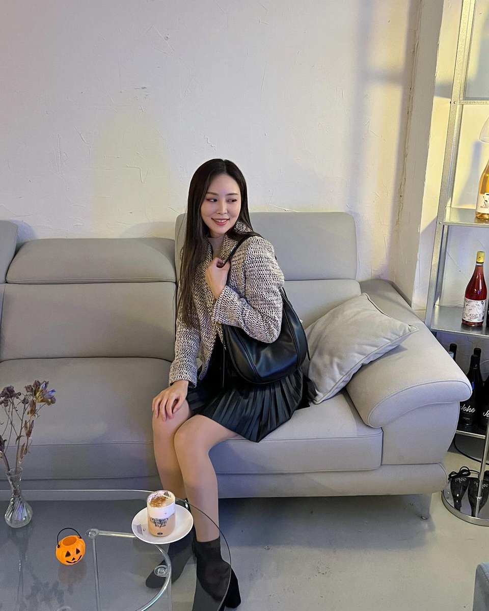 사실 목적지는 문제가 아니었다. 진짜 욕망은 떠나는 것이었다. 그가 결론을 내린 대로 이 세상 바깥이기만 한다면 어디로라도 떠나는 것이었다.