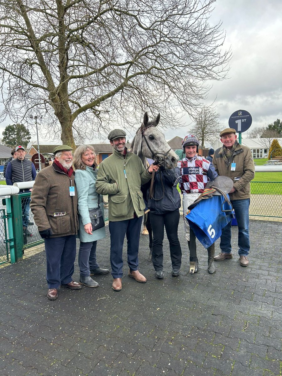 DavidPipeRacing's tweet photo. Royal Mer wins for the 2nd time this season @LeicesterRaces under strong ride from @jacktudor9. Delighted for owner @sutto821 at his local track 🥇#26 https://t.co/zerbUil9vD