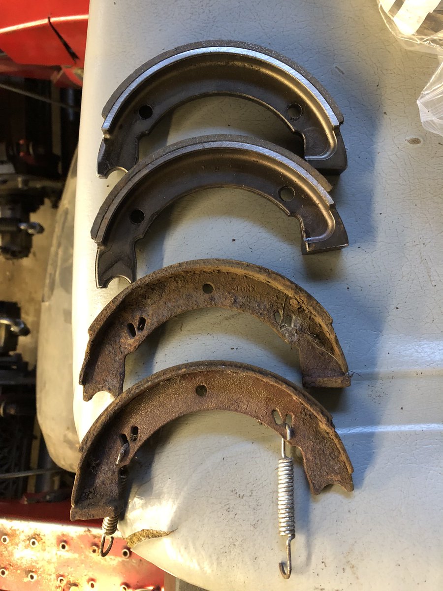 Miles_gkeeper's tweet photo. New brake pads fitted on our older toro greens mower. Definitely a massive improvement! #brakes #clean #amazingtools #degreaser #torque #toro #greenkeepers https://t.co/QLayeToQga