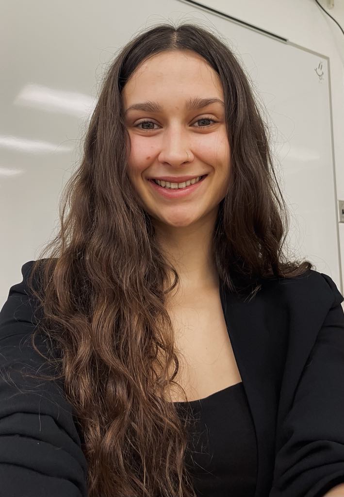 Histoire à succès: Natasha Gallant, 23 ans, enseignante en soudage au #CCNB 👩‍🏭

Natasha, qui avait du mal à trouver sa place dans le système scolaire traditionnel, s'épanouit dans le monde du soudage. Elle est une preuve vivante que “Quand on veut, on peut!” #Inspiration #Soudage