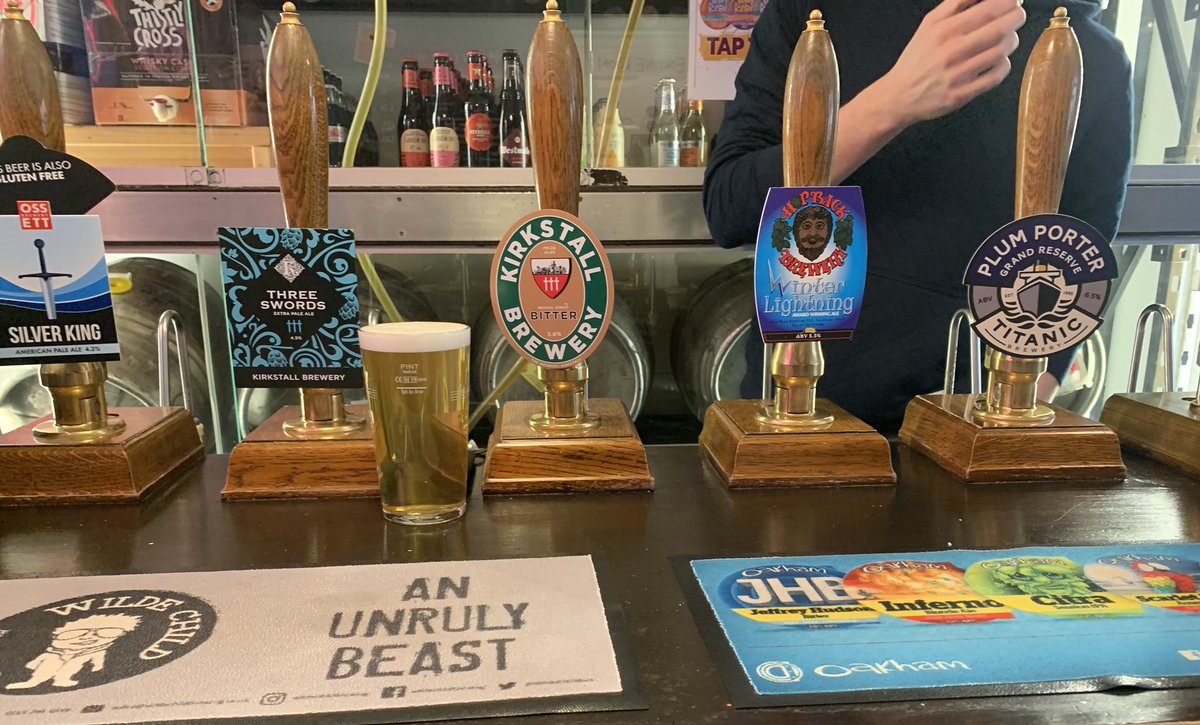 BriggsonBeer's tweet photo. First visit of 2024 to the fabulous @beerengineco . A superb lineup of cask ales. Commenced with the @kirkstallbrew Three Swords EPA: juicy, deep-flavoured, fruity hopped excellence. 🍻👍👏 https://t.co/c265M3N9hG