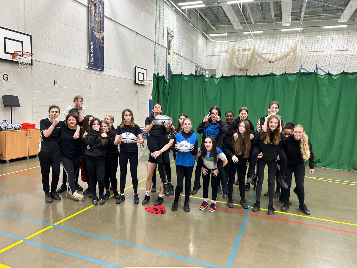 BrisBearsFound's tweet image. Our 🥇 ever #ProjectRugby sessions started today with the Year 7⃣,9⃣ &amp;amp; 🔟 girls at @OABrightstowe 🥳 

See you all next week! 👊🐻 

@AvonmouthOBRFC get in touch if you’re looking to recruit 👇

📧 rhynes@bristolbearsrugby.com