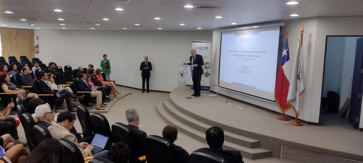Patcaa's tweet photo. Presentamos cuatro proyectos de innovación en tratamiento #Cancer #FIC @GOREMaule #COREMaule @facmedicinaucm @ucatolicamaule #CentroOncologico #UCM
Somos #TuUniversidad https://t.co/39tXlr4Q36