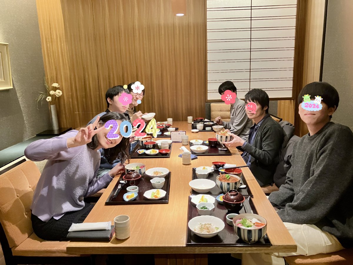 AsianStream_HR's tweet photo. あけましておめでとうございます！に完全に���り遅れました、今年も宜しくお願いします🌸

AsianStreamの社食のように使わせていただいてますIT健保のランチです。よく見るとすごく食べてる人いません？いや元気なのは良いことですね😊 https://t.co/lcajaOYU7E