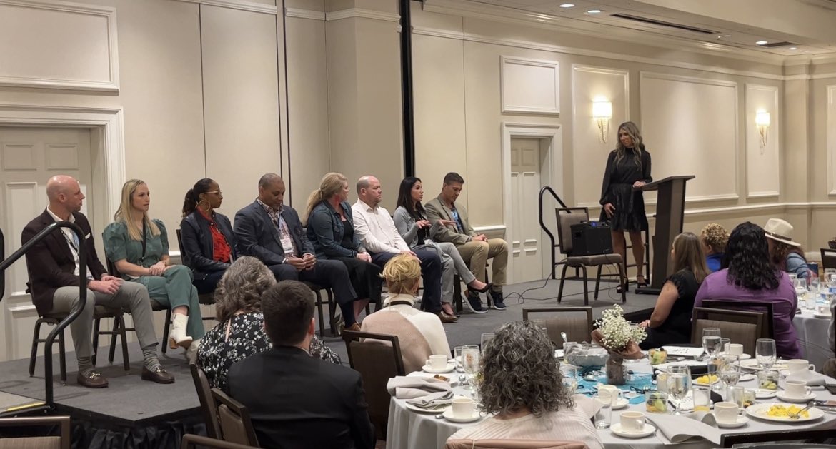 CoachsWifeLife1's tweet photo. Thank you to our amazing panel at the @AFCWA_ORG Breakfast! What an honor to have you!

@CoachChadwell, @jmesatc, @CoachDekeAdams, @Alexis14Adams, @Coach_Odom, @OdomTia, @CoachHen501, @hgracehenry https://t.co/xV7DFUcHAN