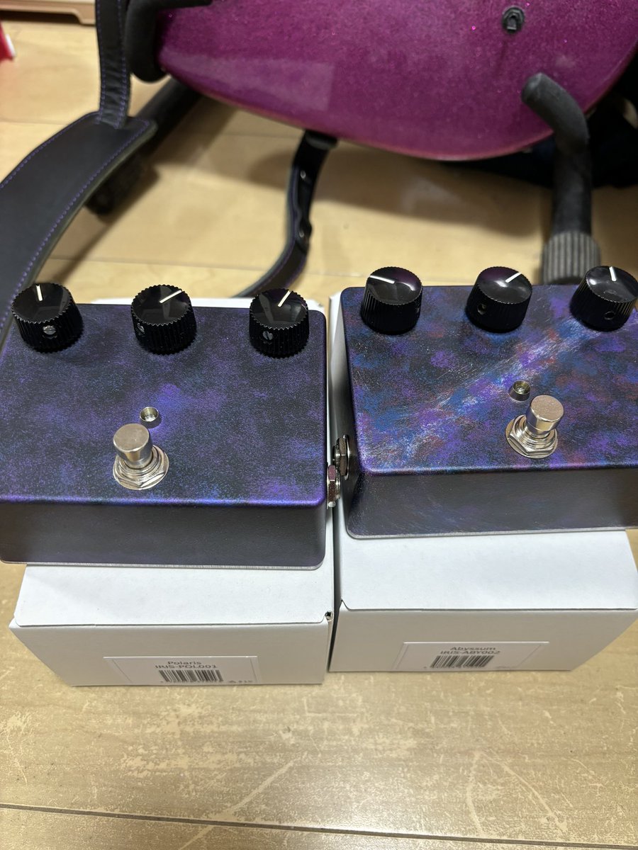 CIPHER19760820's tweet photo. MY NEW IRIS🎉Abyssum到着😄
Rosey Moments 4Dで一郎さんがFUZZっぽい音させていたので、音作りに使います♪Polarisと記念撮影😀明日から、弾き比べだ😁
#icsfactory 
#Iris
#Abyssum
#Polaris https://t.co/JDwrVKtFAa