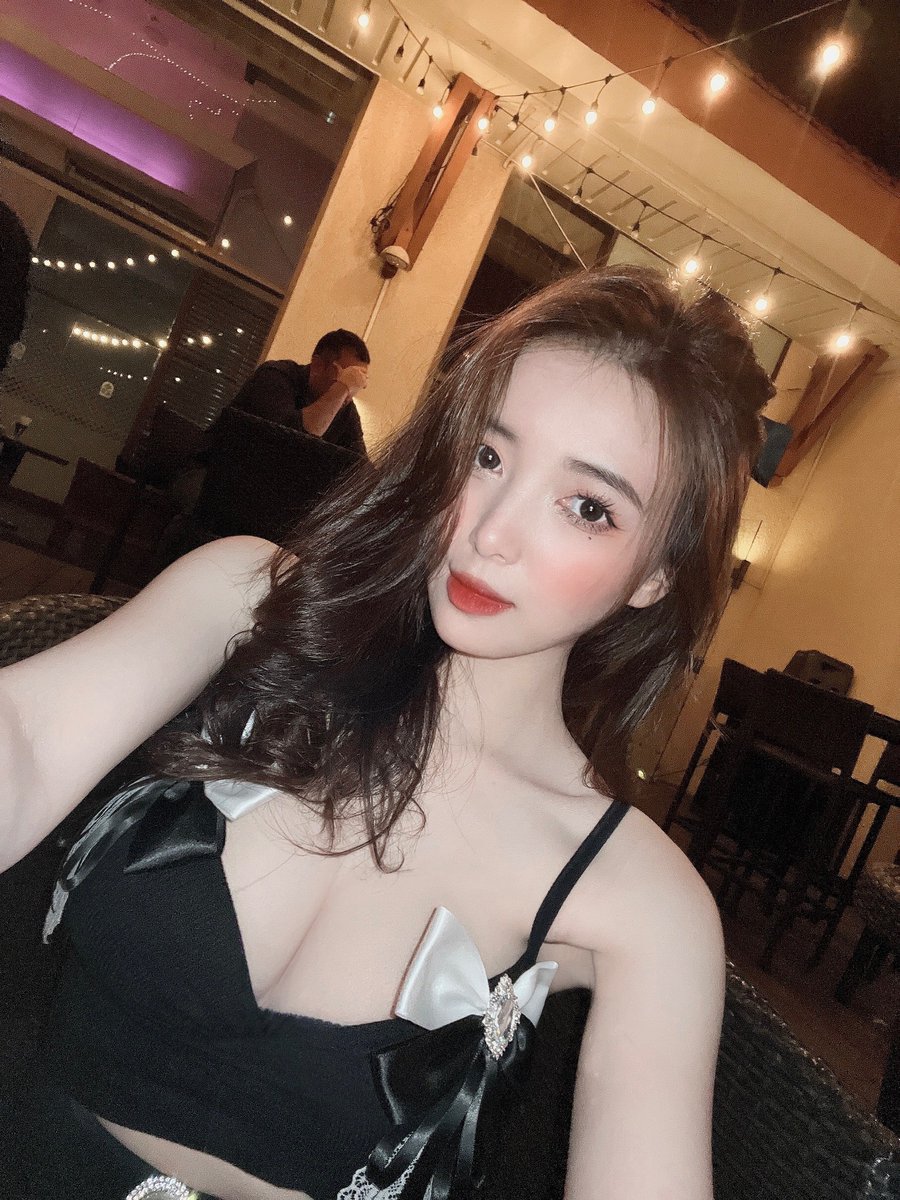 linhvy3369's tweet photo. Tặng anh cà phê nâu, mong là anh say yes.📷📷 https://t.co/AVHHlZfvpj