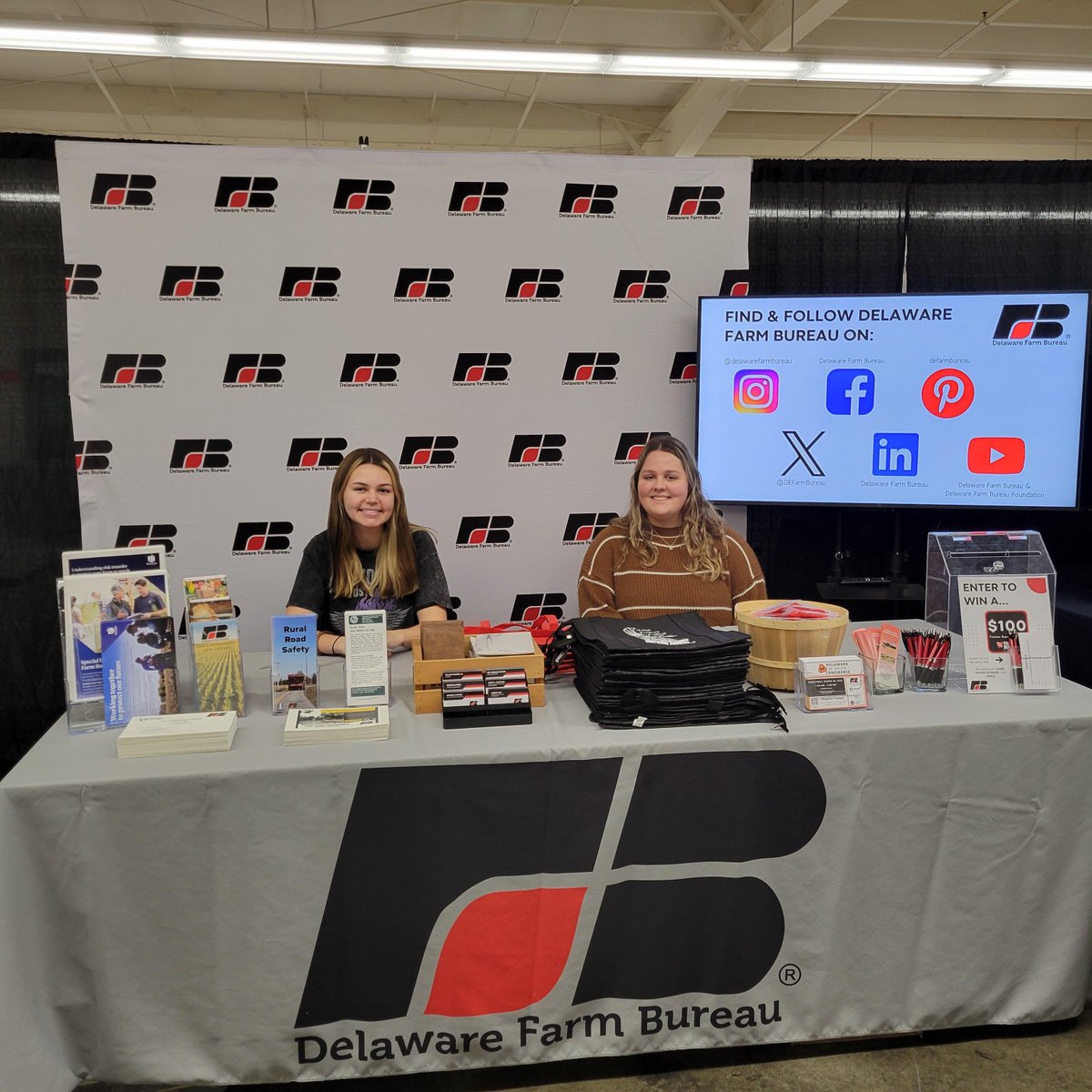 DEFarmBureau's tweet photo. #DEAgWeek is in full swing! Visit our booth, located in the Dover Building at the Delaware State Fairgrounds! Sign up to become a Delaware Farm Bureau member and get a FREE shirt!
.
.
.
#DelawareFarmBureau #DEFarmBureau #Delaware #Agriculture #AgWeek #Farming #Farmers https://t.co/x8BjCBz6WB