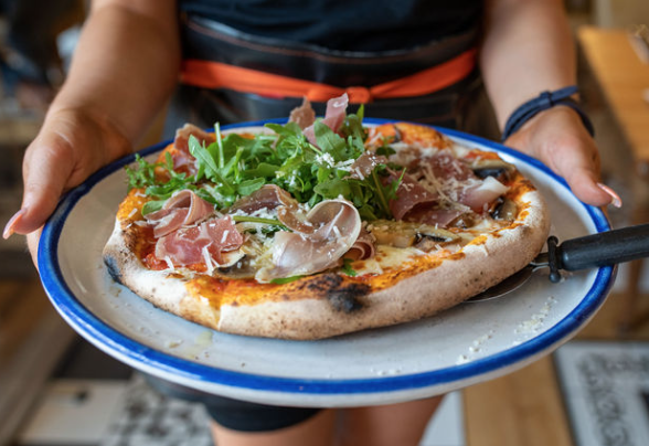 LP_TheFarm's tweet image. It's Back!
2-4-1 Pizzas Monday - Thursday - 12-2:30 5-6:30pm 
.
.
.
#TheFarm #Solihull #JanuaryOffers #LovelyPubs #Pizza #NoBull