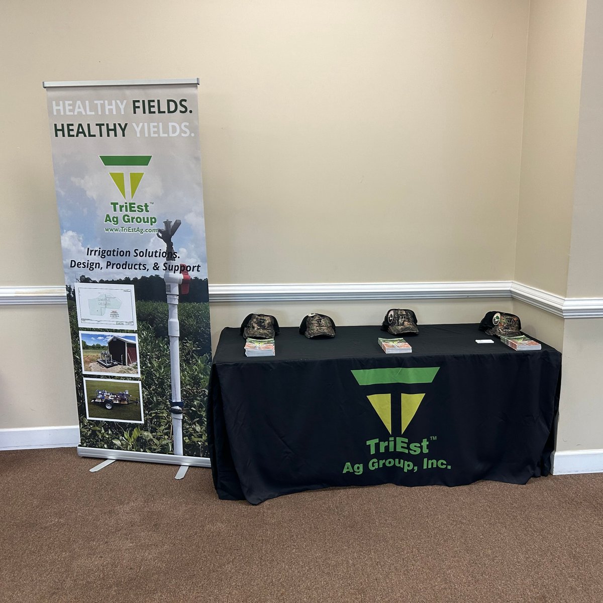 TriEst_Ag's tweet photo. We're setup and ready to talk to growers about blueberry irrigation, frost protection, plant nutrition, soil health, and more at the Annual Blueberry Update in Alma, GA today. It's going to be a great meeting this morning!
.
#HealthyFields #HealthyYields https://t.co/u5geMSykR3