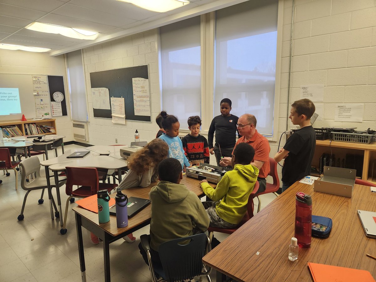 That moment when our Grade 4's from Mr. Mac's class learn what a VCR is.... and then have the opportunity to take it apart to see what's inside! #OCSBstem #DoYouFeelOldYet? <a href="/John23OCSB/">St. John XXIII School</a>