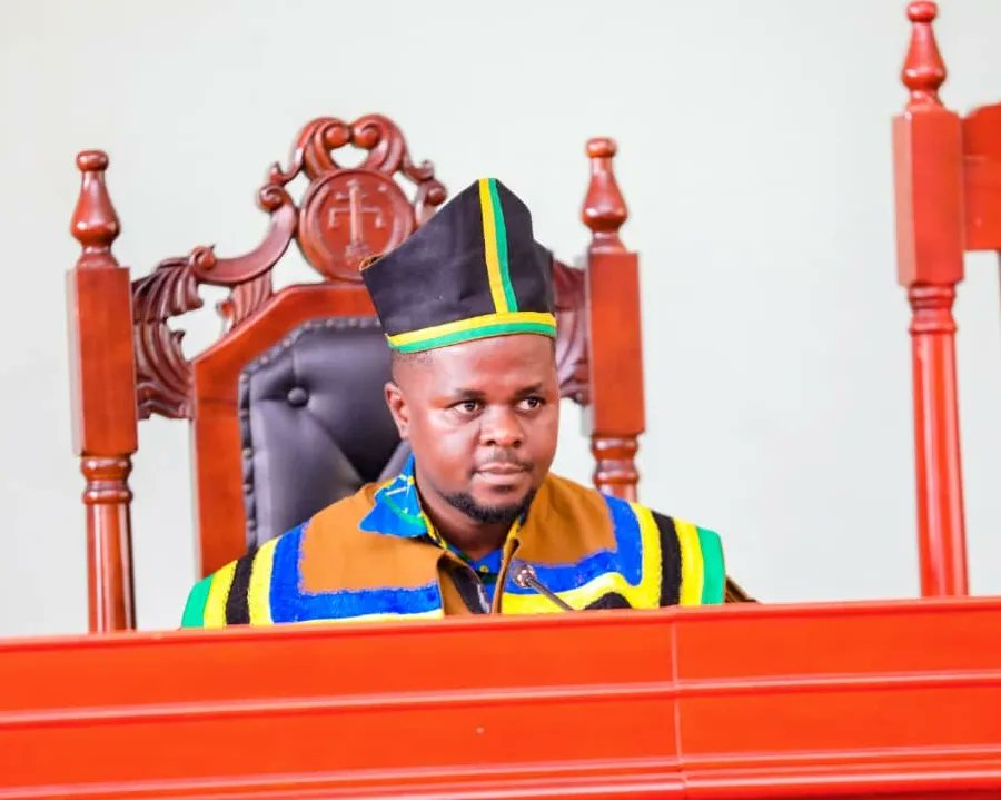 "Mpango huu wa kugawa upya maeneo ya kiutawala una lengo la kusogeza huduma kwa Wananchi,asitokee mtu akadhani ni suala la kisiasa maana hata hiyo siasa kwa wakati huo tunaweza tusiwepo"-Mstahiki Meya Abdallah Mtinika

<a href="/SuluhuSamia/">Samia Suluhu</a> <a href="/dr_mpango/">Dr. Philip Isdor Mpango</a> <a href="/KassimMajaliwa_/">Kassim Majaliwa Majaliwa</a> <a href="/TZMsemajiMkuu/">Msemaji Mkuu wa Serikali</a>