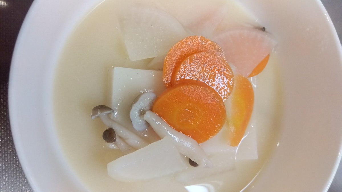 06take_it_easy's tweet photo. ・パパロンチーノ🍝
・ぜんざい
・コロナでしんどいからかき玉丹にゅうめん🥚

#献立の共有
#俺飯 https://t.co/G0hQvK3iHD