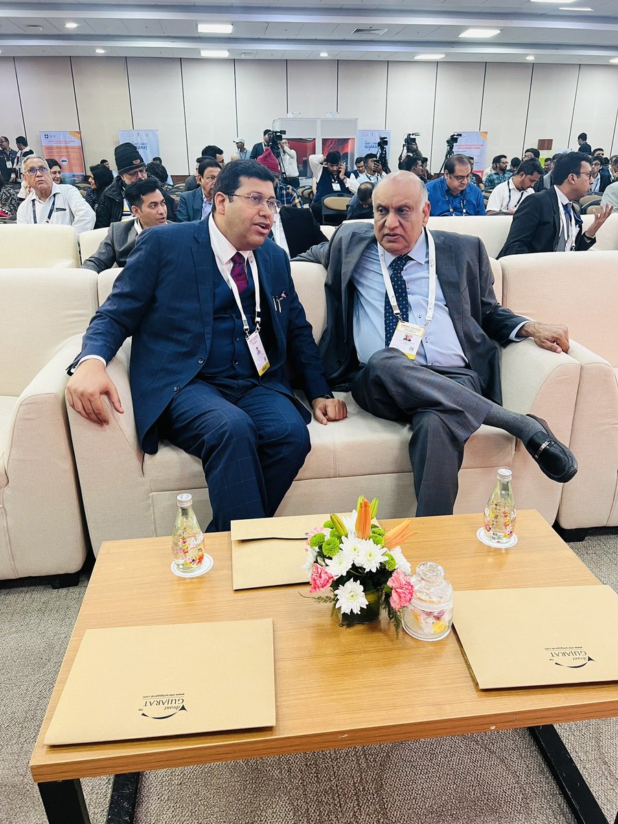 GajendraPSingh9's tweet photo. Our pride, Our PM, Our chairman-Father of Cement Industry.
#ShreeCement #VibrantGujarat2024 #BuildSmartWithBangur #SolidGharSirfBangur
@narendramodi
@nsitharaman
@PMOIndia https://t.co/EKsNuR5ISe
