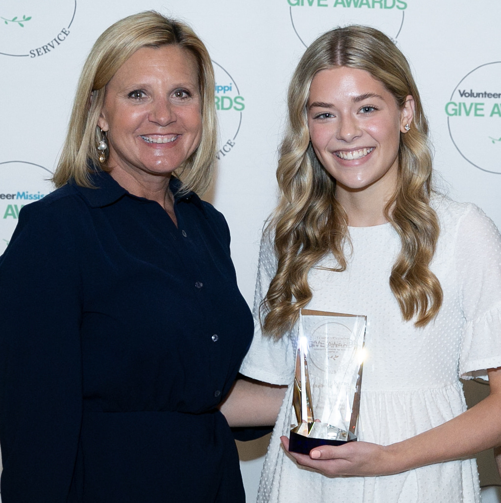 The First Lady's Youth Volunteer Rising Star Award recognizes the extraordinary actions of Mississippians 18 years or younger who serve and inspire their community through volunteering. 

For more information, visit volunteermississippi.org/GIVE. 🌿

Nominations close January 31, 2024.