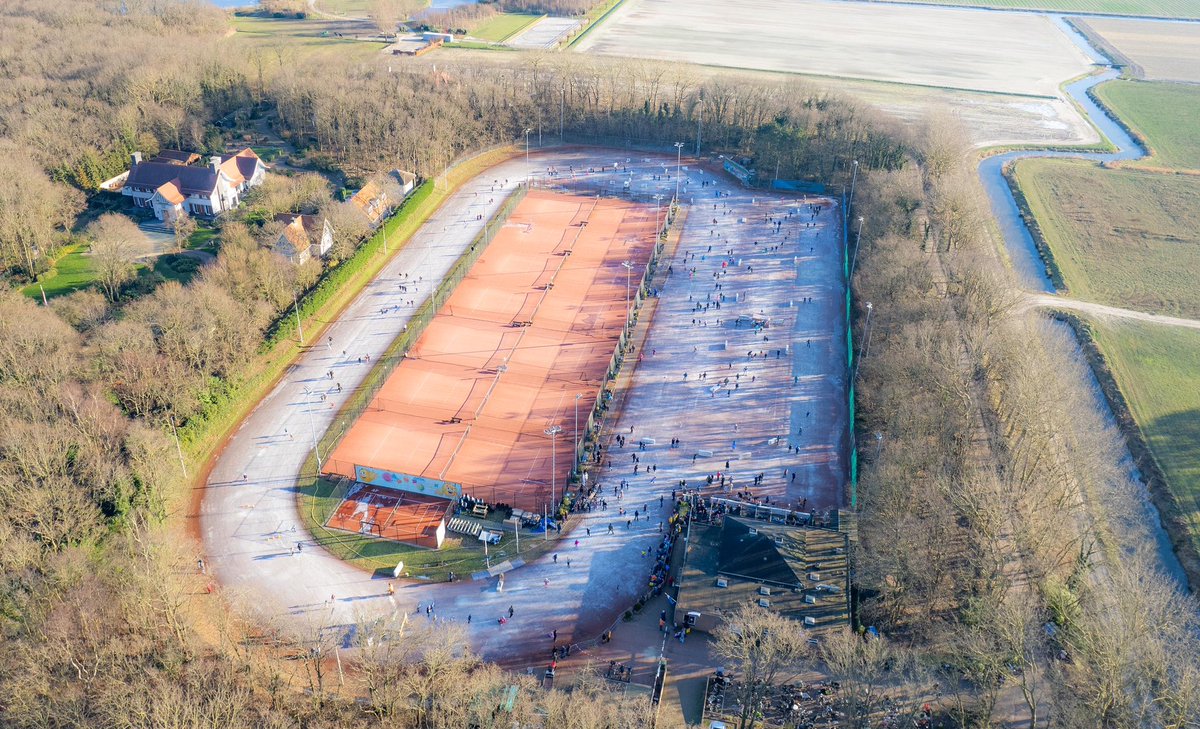 Geweldig dat de ijsbaan in noordwijk open is met een ‘echte’ Elfstedentocht! <a href="/NoordwijkZH/">Gemeente Noordwijk</a> <a href="/VisitNoordwijk/">Visit Noordwijk</a>