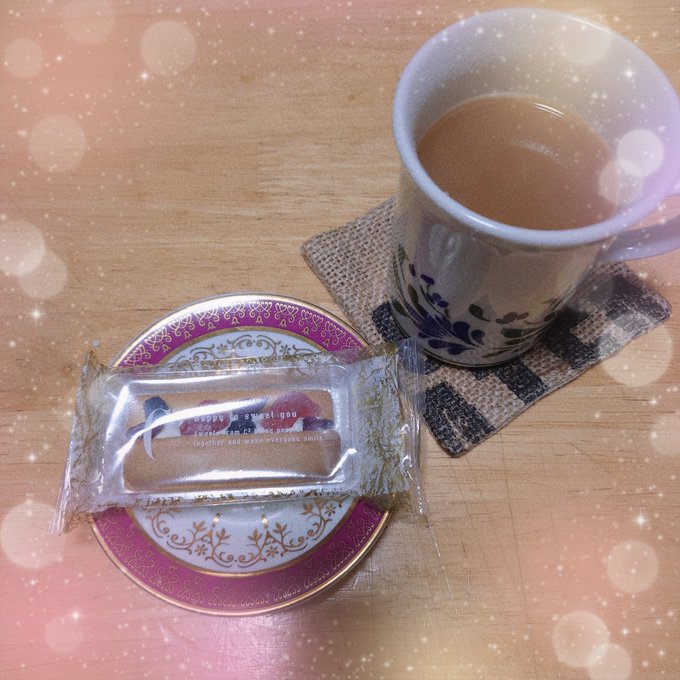 可愛いお菓子頂いてます