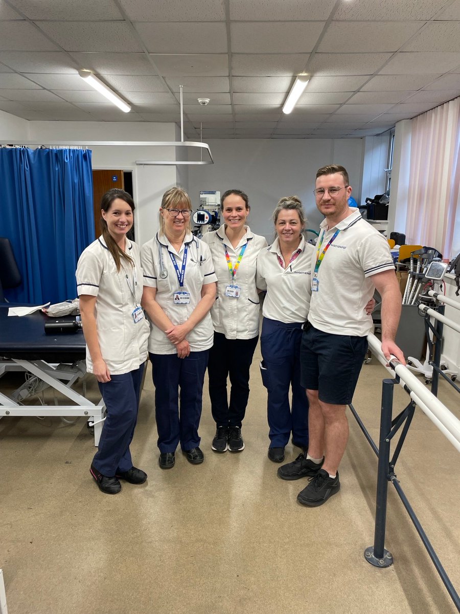 UHSFT's tweet photo. Huge congratulations to our neuro-physiotherapy team who last month won #TeamOfTheYear 🏆 at the national Intensive Care Society Awards. @ICS_updates 

Fantastic recognition for a small but brilliant team at @CentreWessex

Joint winners alongside a rehab team from @RCHTWeCare 👏 https://t.co/uMcAGUYdcm