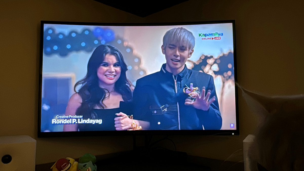 justintdedios's tweet photo. Naki Bazinga lang po tapos umuwi na, past bed time ko na po kasi. #JustinInSeniorHighEp98 https://t.co/U5rCtkouID