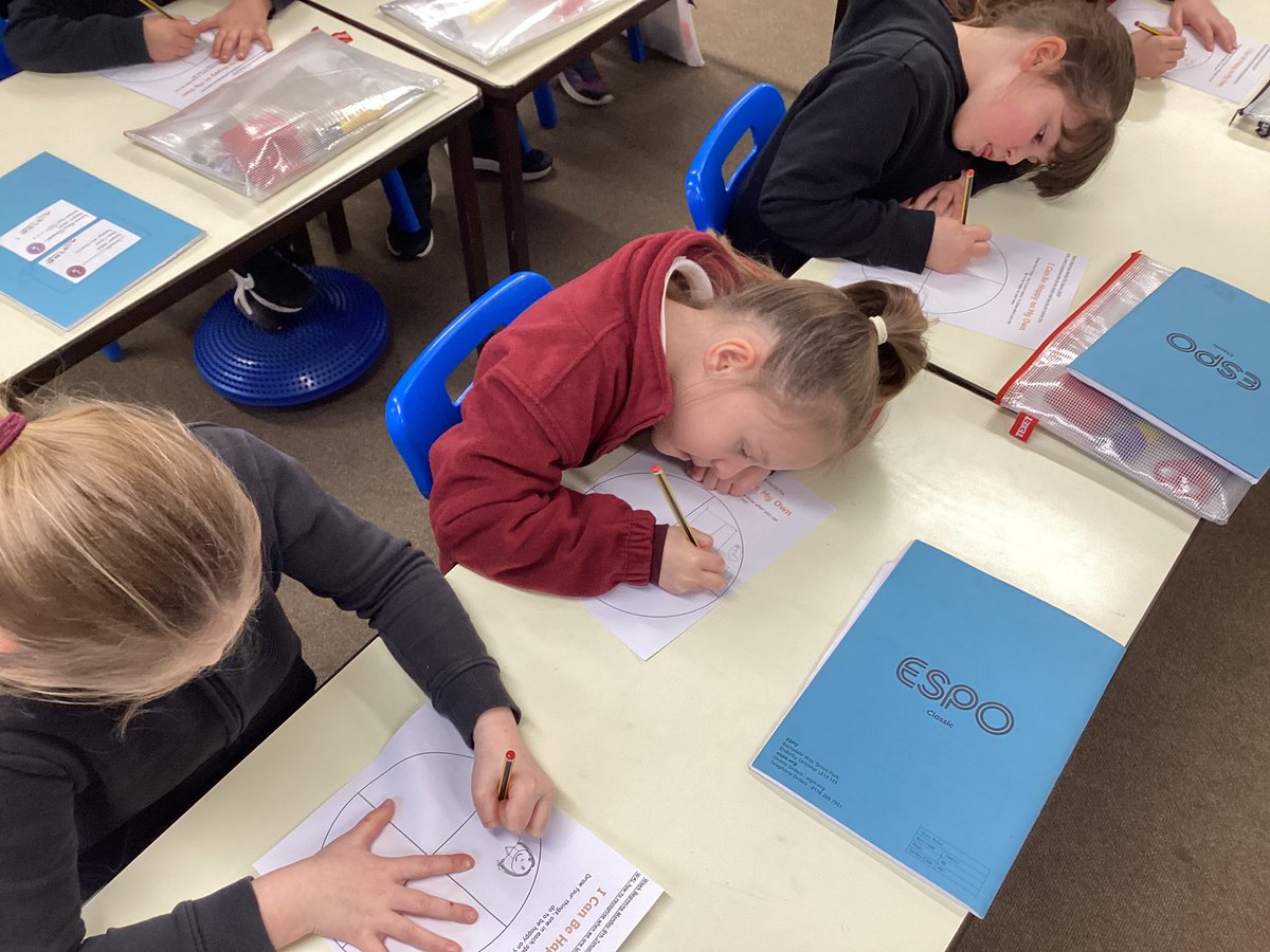 JORPS_1's tweet photo. We can be happy on our own in #JORPSY2! We have been thinking about loneliness in our PSHE lesson today and thinking about ways we can help each other and ourselves. #PSHE #ImaginativeThinking https://t.co/vPhnwPD4MV
