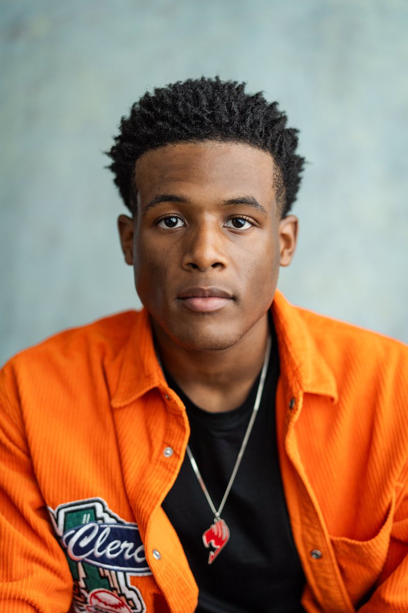 Bringing back Orange Wednesday🧡🧡 Thankyou <a href="/yellowbellyfoto/">YellowBellyPhoto</a> for capturing me like me🙏🏾🧡